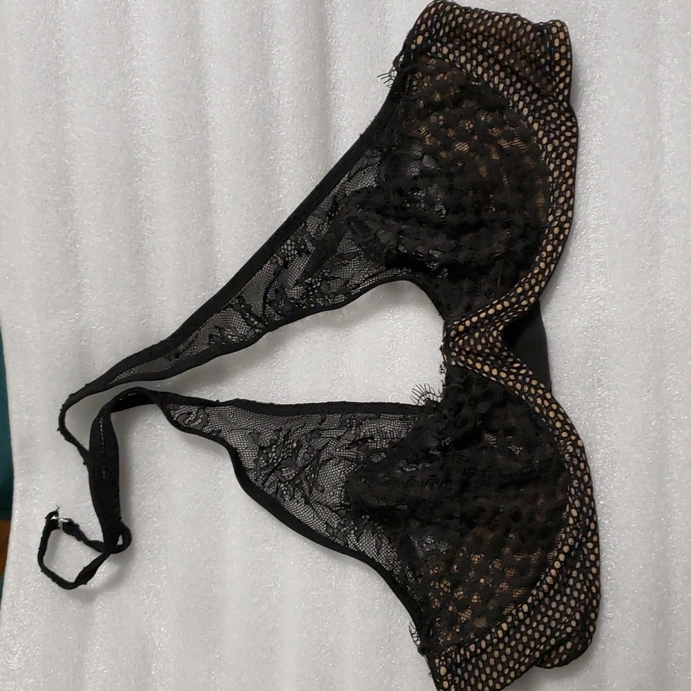 VICTORIA SECRET Black Halter Lace Bra